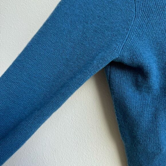 J. Crew Featherweight 100% Cashmere Blue Button Cropped Cardigan Size Large - Picture 5 of 8